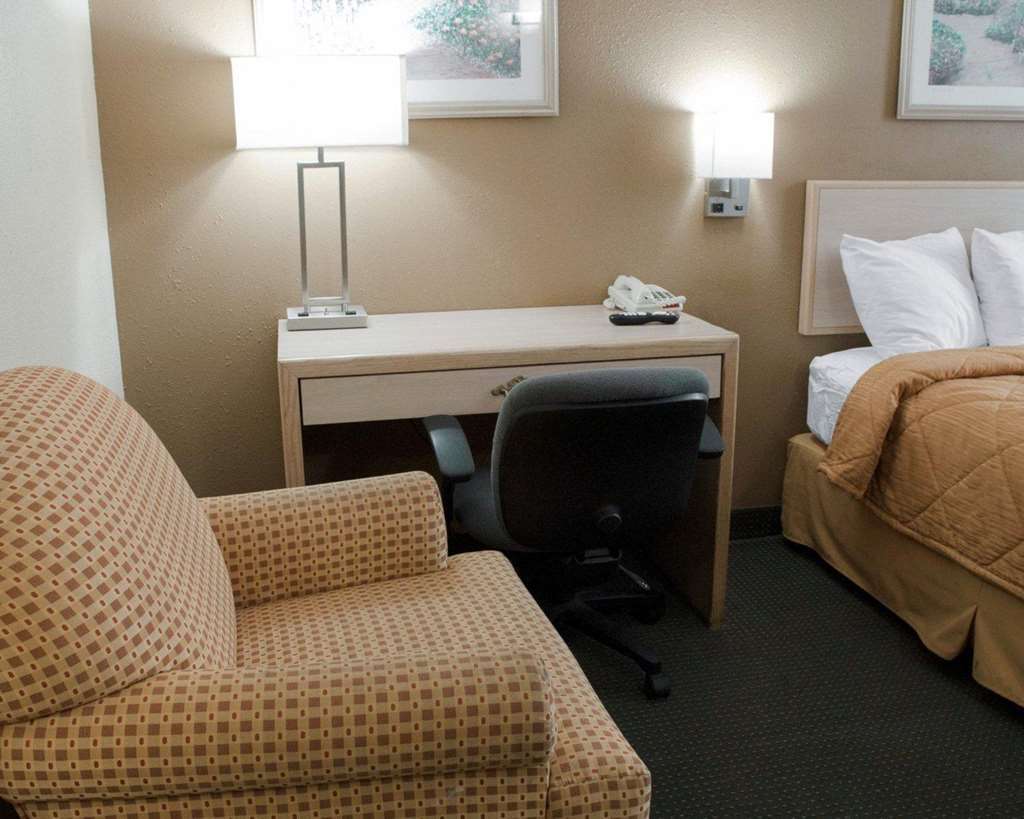 Quality Inn Near Six Flags St. Louis Pacific Szoba fotó